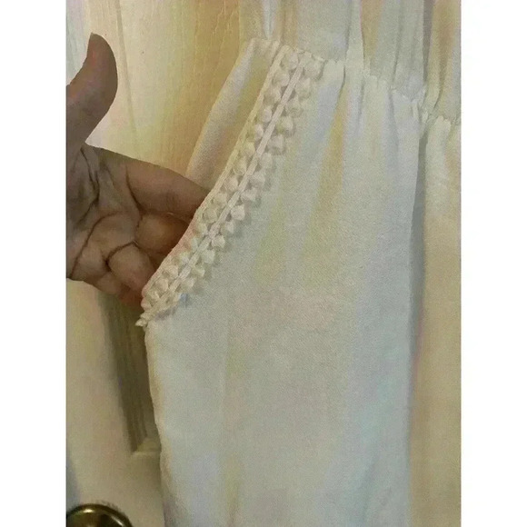 Bisou Bisou Women’s Long Sleeve Off-The-Shoulder White Romper Size 14 - Picture 4 of 7